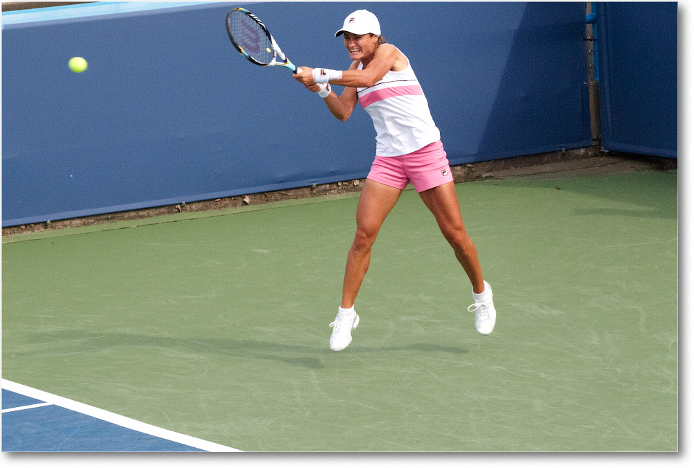 Niculescu (d Wickmayer R64) Cincy2013_D4C3365 copy