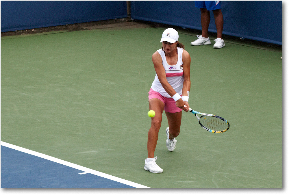 Niculescu (d Wickmayer R64) Cincy2013_D4C3430 copy