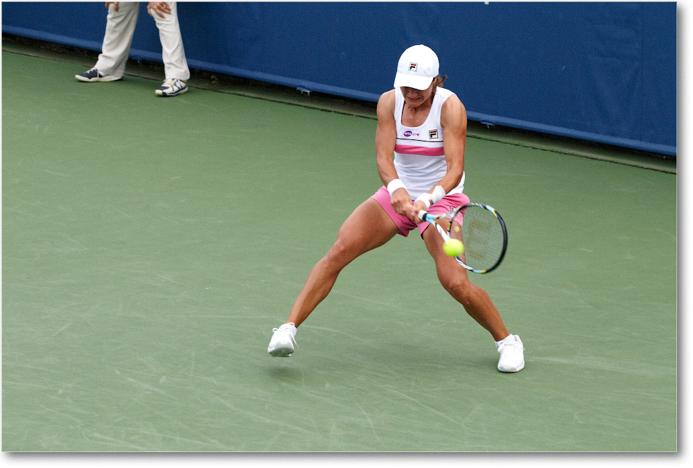Niculescu (d Wickmayer R64) Cincy2013_D4C3433 copy