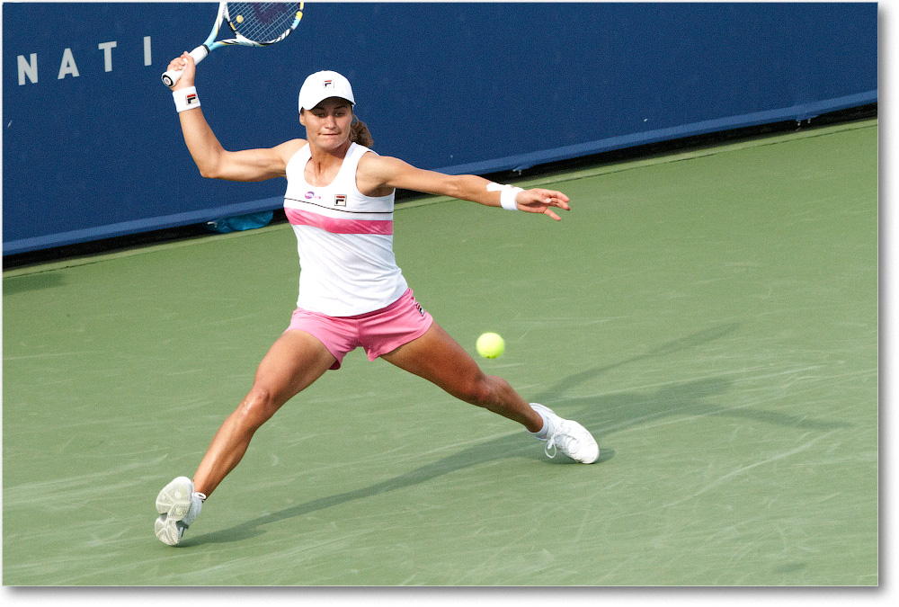 Niculescu (d Wickmayer R64) Cincy2013_D4C3489 copy