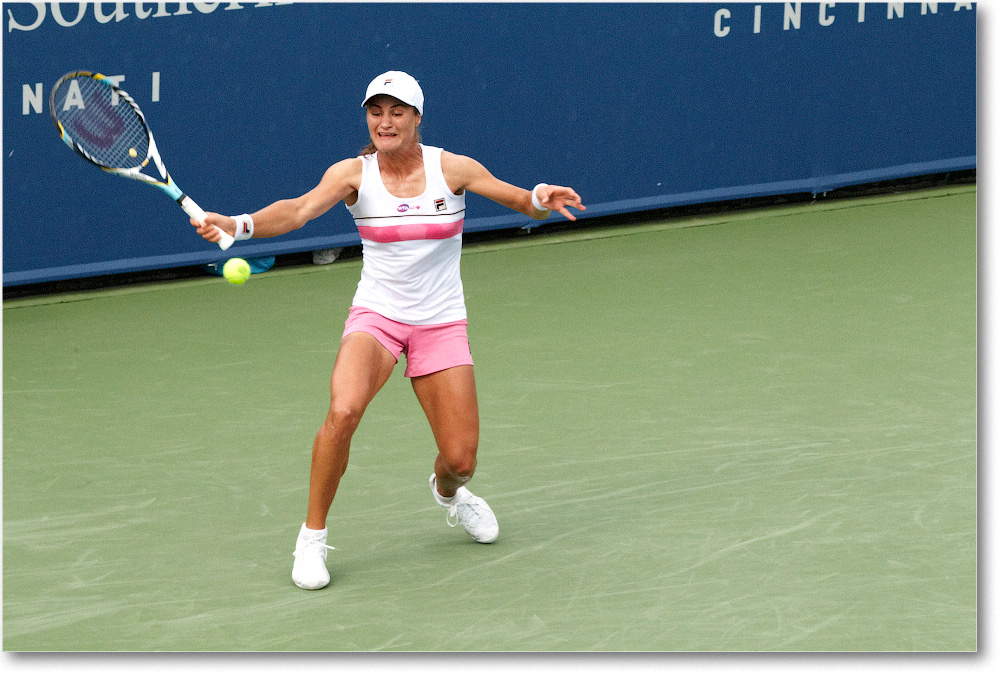 Niculescu (d Wickmayer R64) Cincy2013_D4C3506 copy