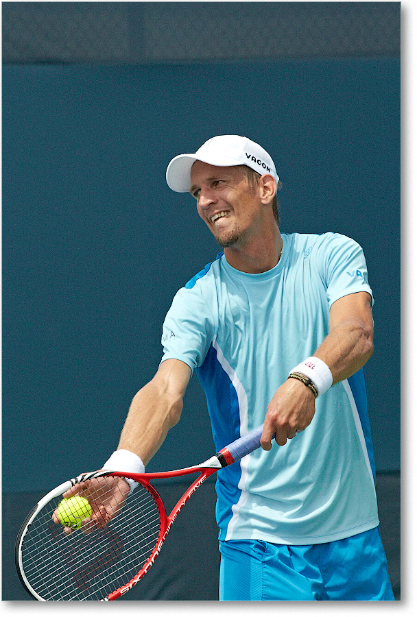 Nieminen (d Roger-Vasselin R64) Cincy2013_D4C2532 copy