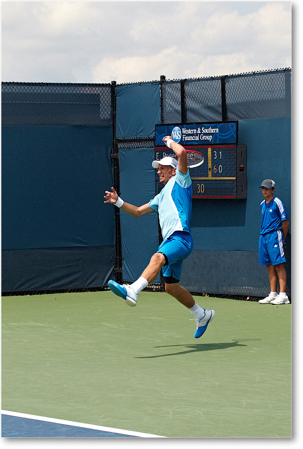 Nieminen (d Roger-Vasselin R64) Cincy2013_D4C2605 copy