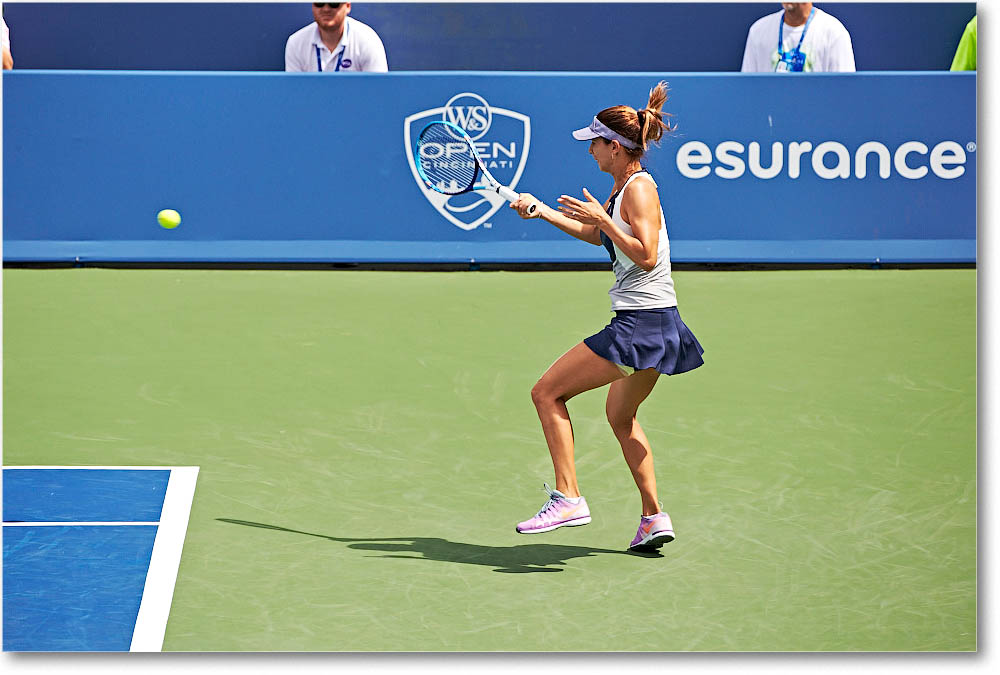 Pironkova_(l_SWilliams_R32)_Cincy2015_2DXA9978 copy