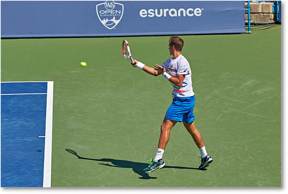 Pospisil_(l_Federer_R32)_Cincy2014_2DXA3290 copy