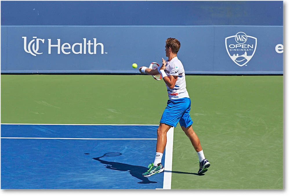 Pospisil_(l_Federer_R32)_Cincy2014_2DXA3305 copy