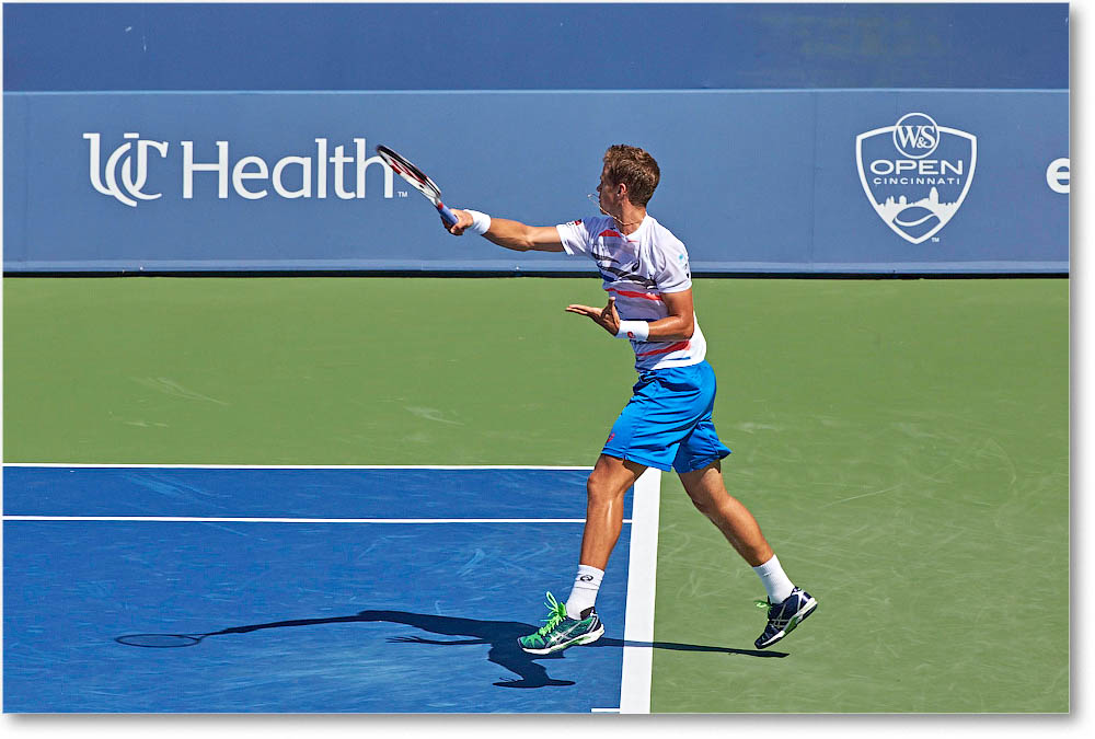 Pospisil_(l_Federer_R32)_Cincy2014_2DXA3306 copy