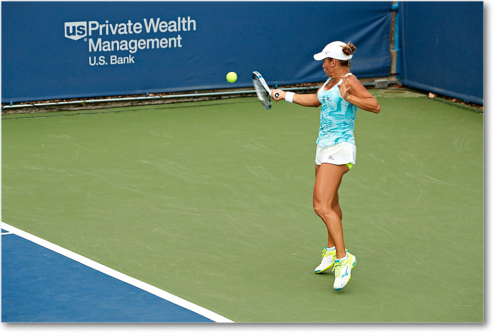 Putintseva_(l_Kuznetsova_R32)_Cincy2017_4DXB1584 copy