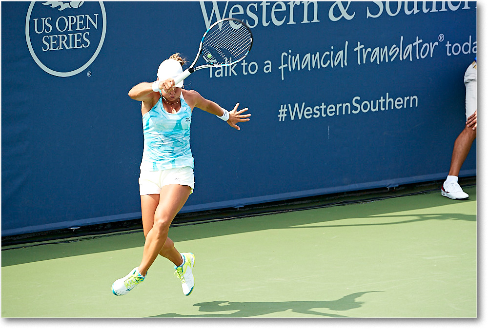 Putintseva_(l_Kuznetsova_R32)_Cincy2017_4DXB1707 copy
