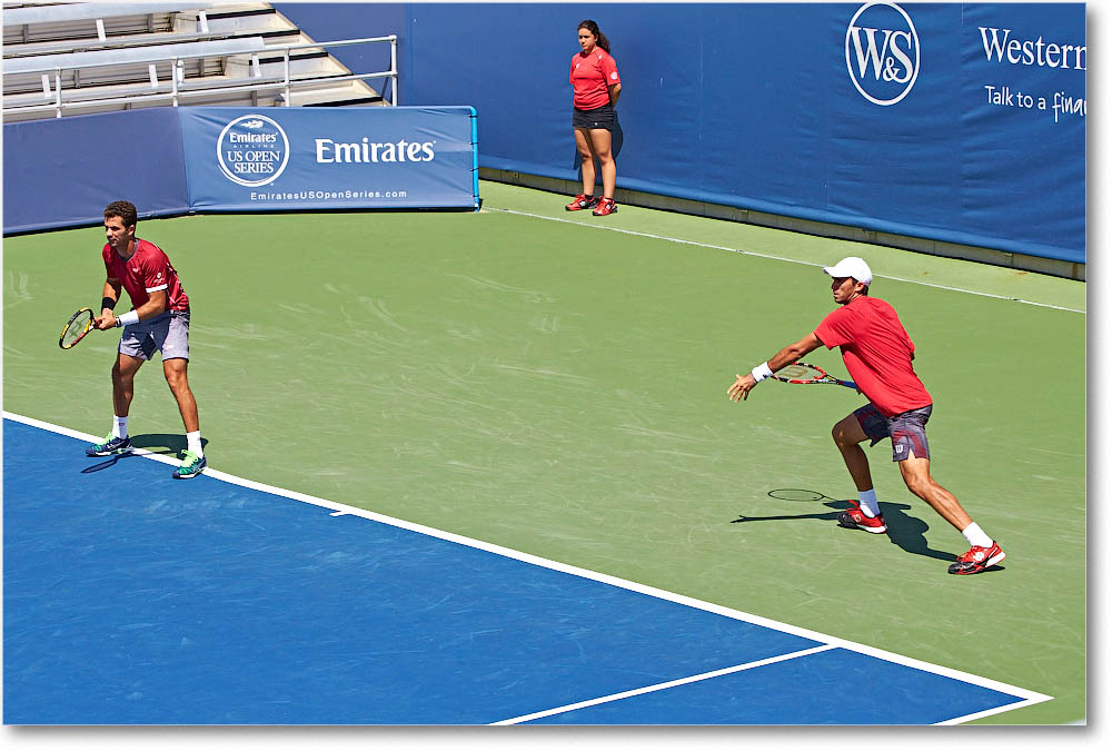 RojerTecau_(l_MatkoskiZimonjic_QF)_Cincy2015_2DXB1206 copy