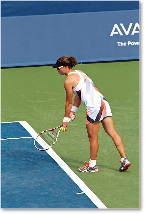 Stosur (d Medina-Garrigues R32) Cincy 2012_D4B5605 copy
