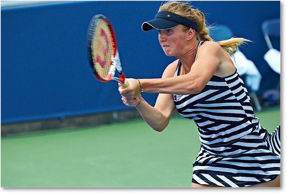 Svitolina_(d_SuarezNavarro_R16)_Cincy_2014_2DXA4423 copy
