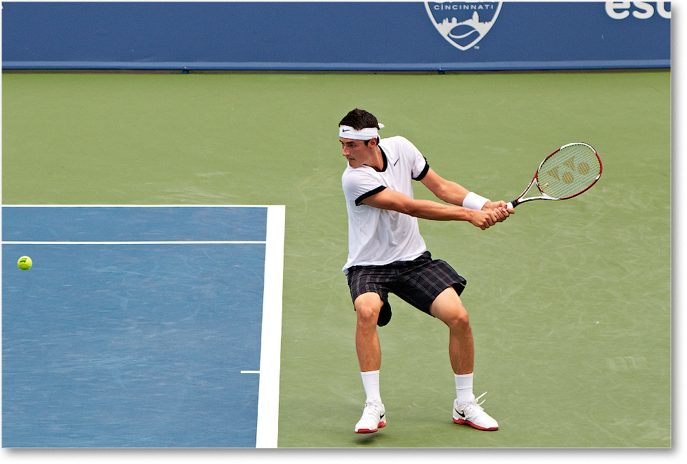 Tomic (l Federer R16) Cincy2012_D4B7753 copy