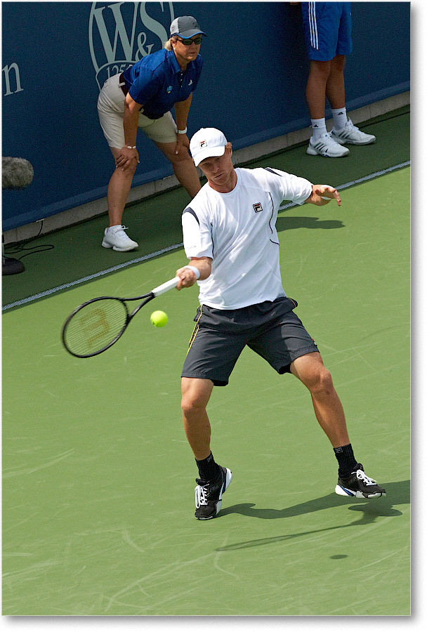 Tursunov (d Ferrer R16) Cincy2013_D4C5339 copy
