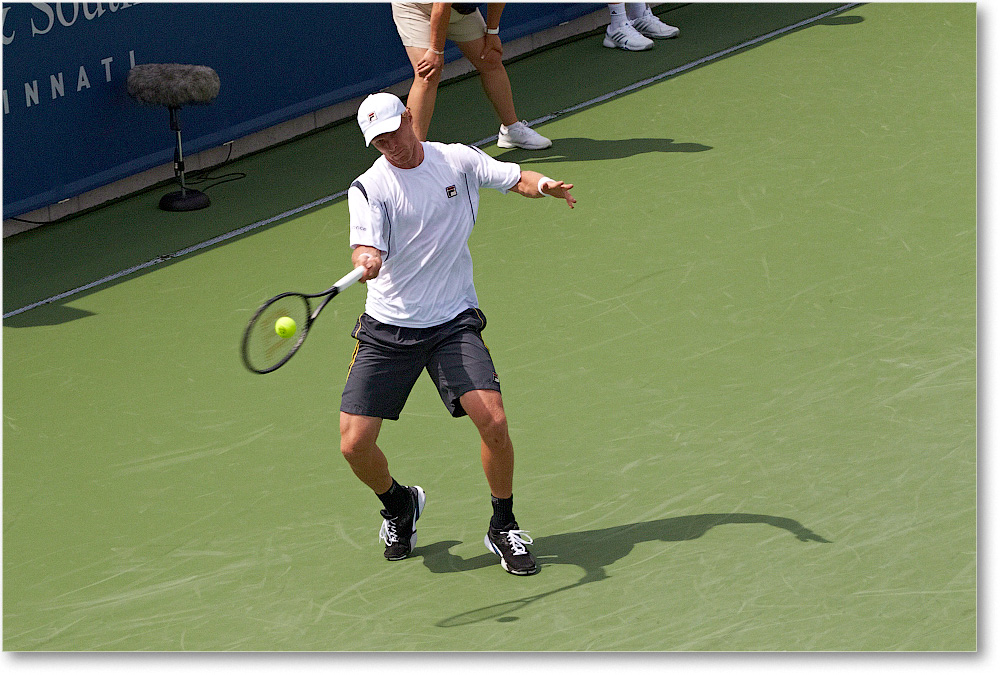 Tursunov (d Ferrer R16) Cincy2013_D4C5371 copy