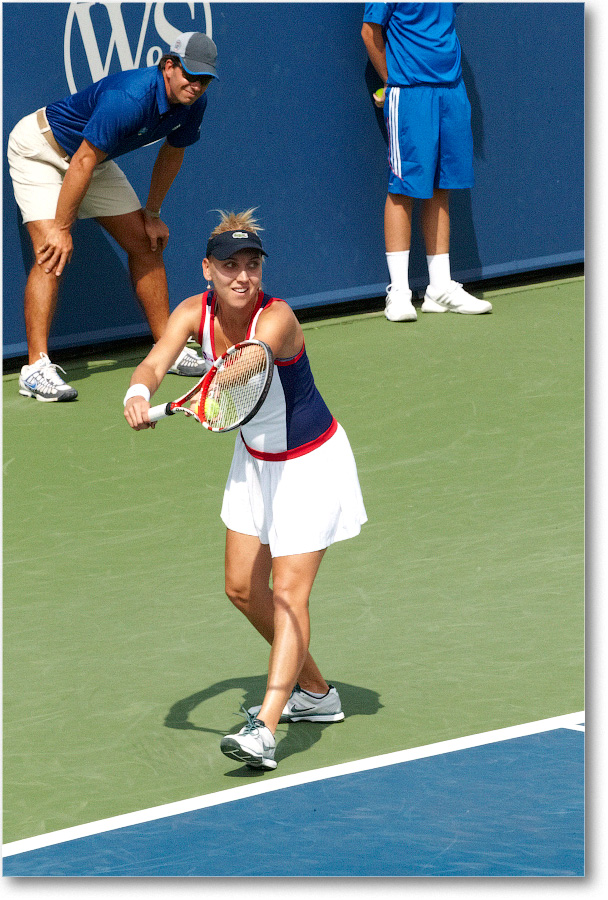 Vesnina (d Flipkens R64) Cincy2013_D4C3106 copy