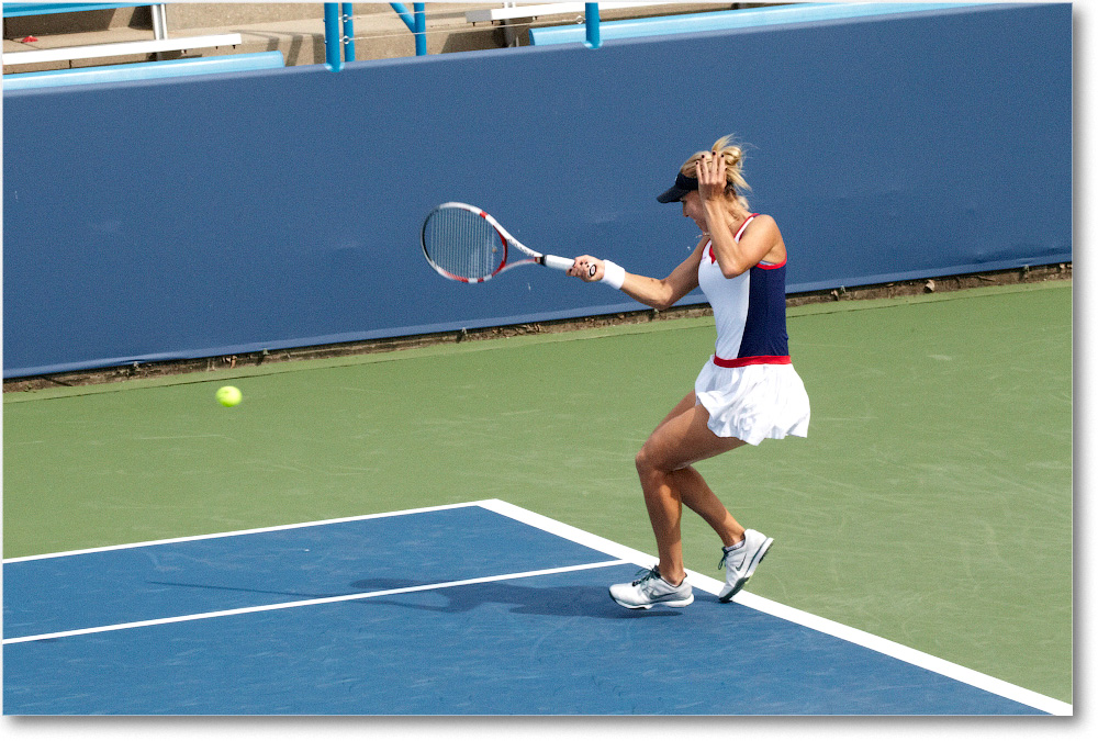 Vesnina (d Flipkens R64) Cincy2013_D4C3231 copy