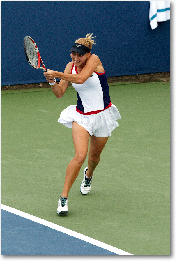 Vesnina (d Flipkens R64) Cincy2013_D4C3268 copy