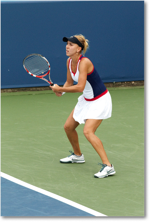 Vesnina (d Flipkens R64) Cincy2013_D4C3272 copy