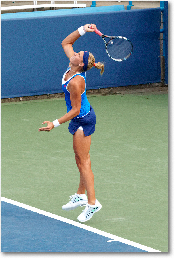Wickmayer (l Niculescu R64) Cincy2013_D4C3322 copy