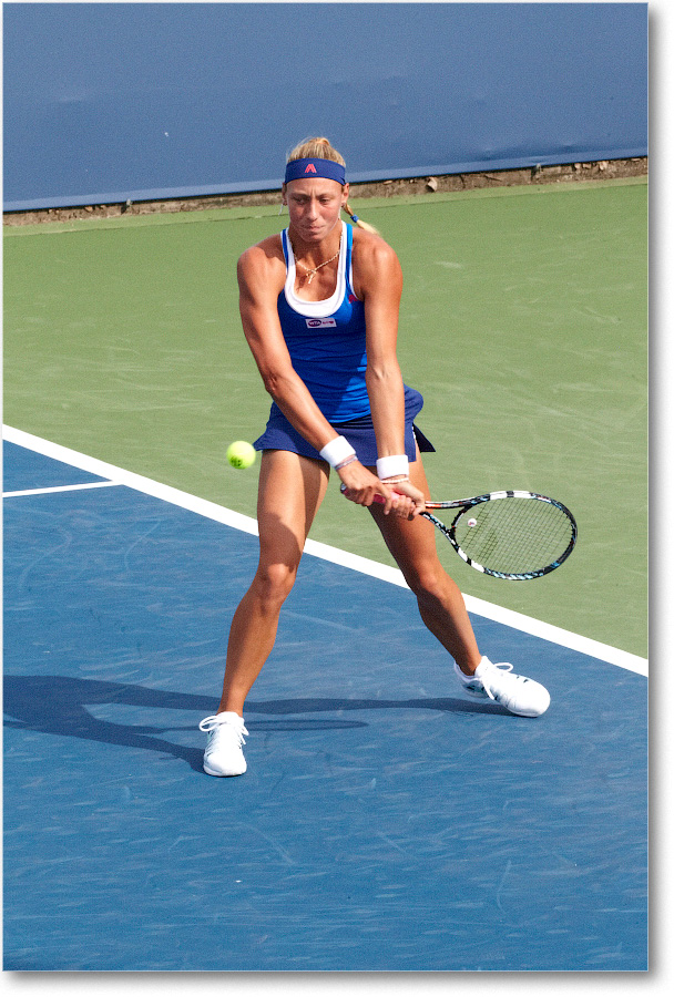 Wickmayer (l Niculescu R64) Cincy2013_D4C3337 copy