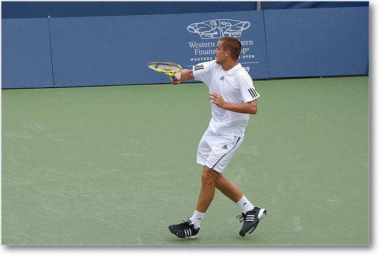 Youzhny (d Hanescu R64)_Cincy09_1D3A1636 copy
