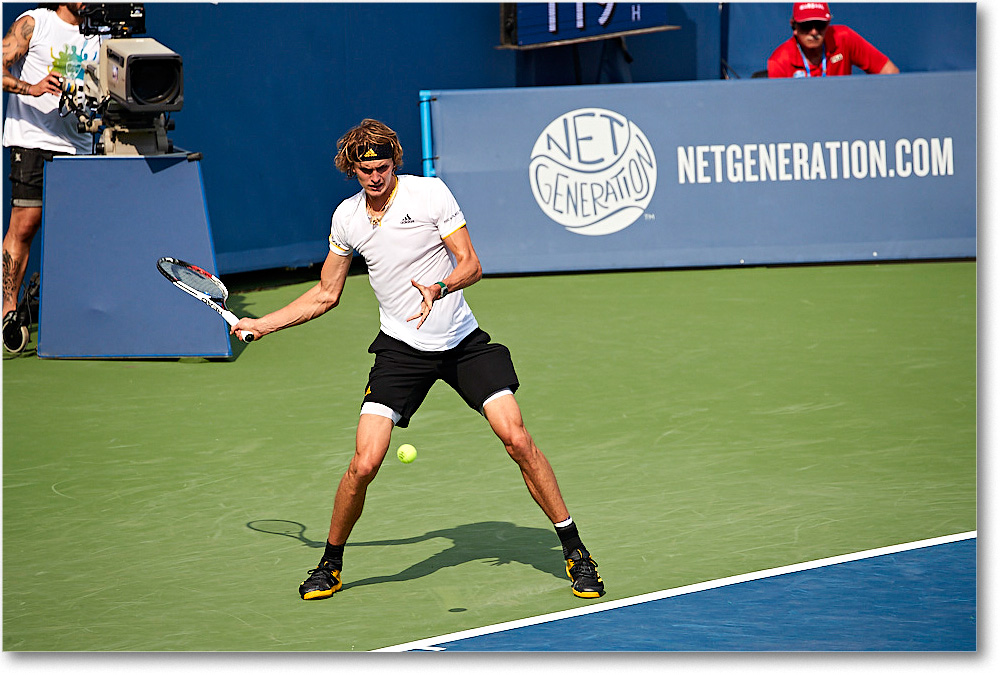 AZverev_(l_Tiafoe_R32)_Cincy2017_4DXB2625 copy
