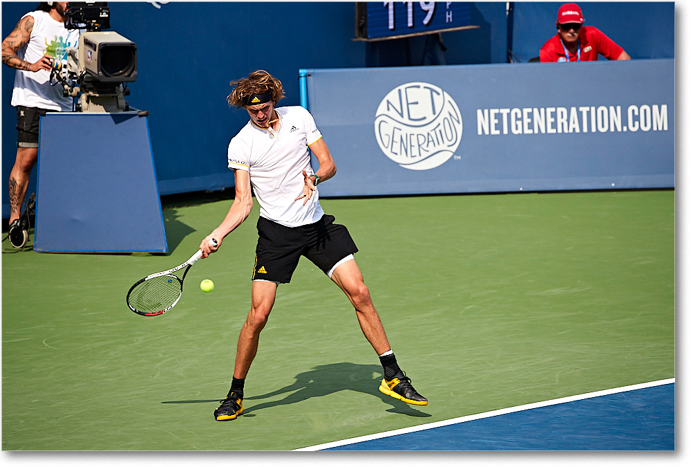 AZverev_(l_Tiafoe_R32)_Cincy2017_4DXB2626 copy