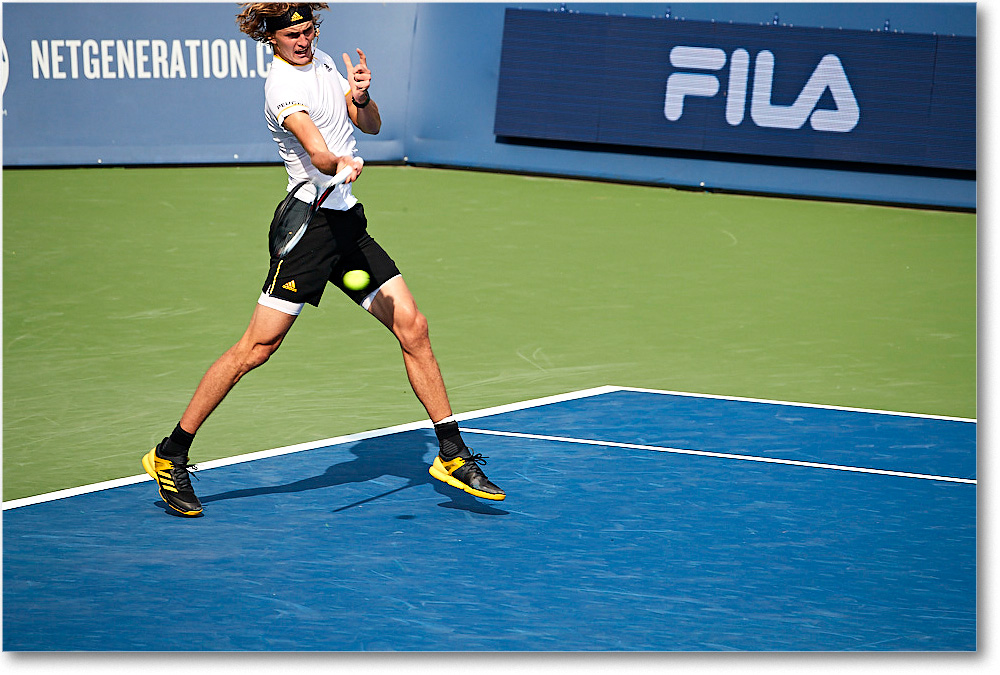 AZverev_(l_Tiafoe_R32)_Cincy2017_4DXB2643 copy